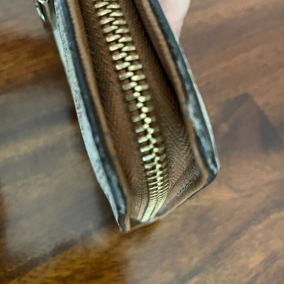 Michael Kors Hamilton Leather Wallet Cream White, Zip Around Wallet 8" x 4" - Picture 8 of 8